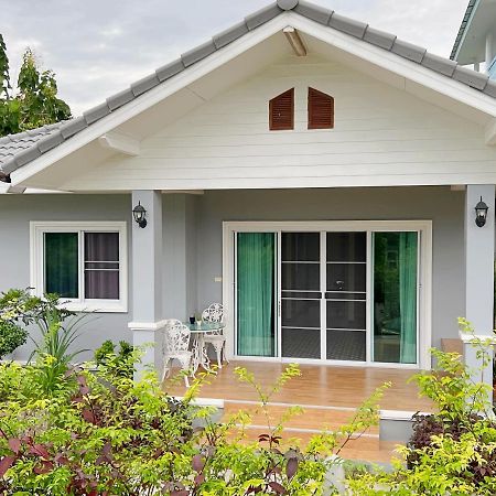 New Home Gบ้านเดี่ยวสร้างใหม่ ใกล้ทะเล ตัวเมืองระยอง Ban Chak Phai Exterior foto